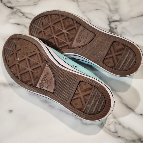 Converse Shoes - Picture 2 of 4